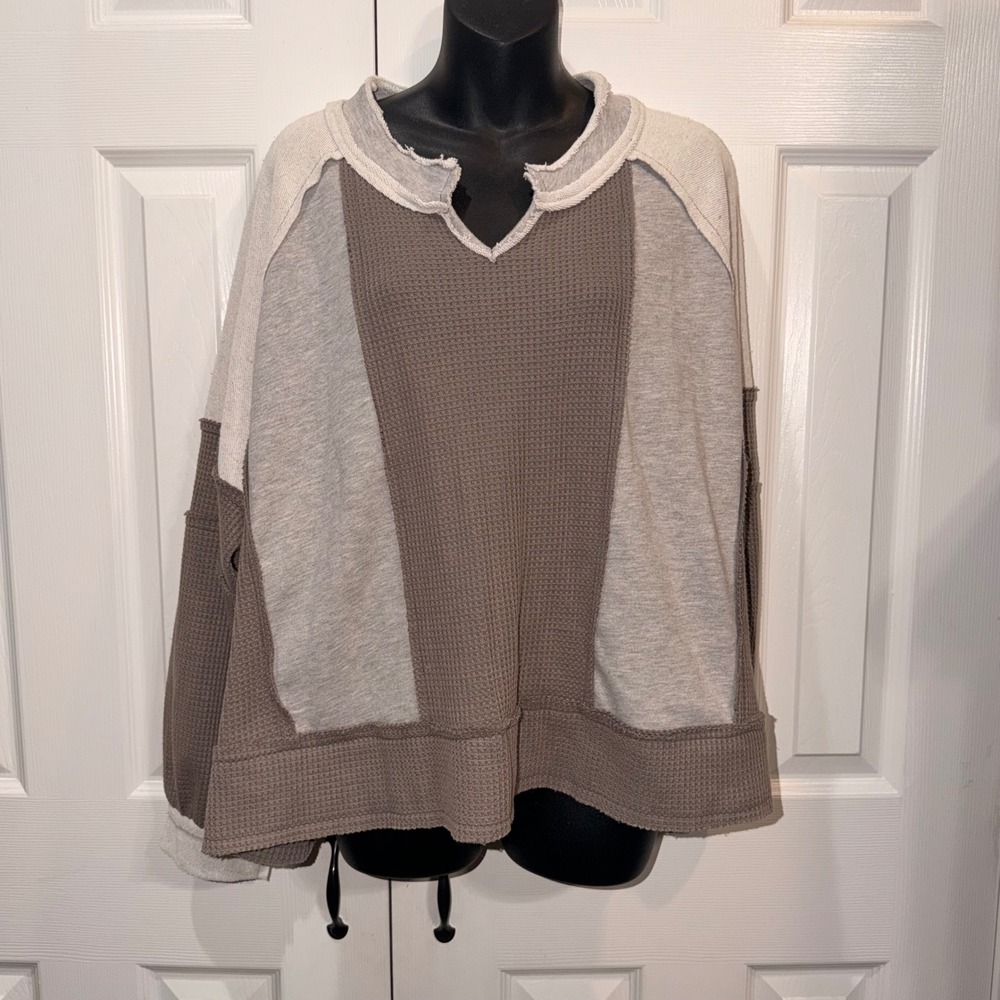 NWOT POL Clothing Women Neutral Color-block Waffle Knit Thermal Top Grey Taupe M - Picture 2 of 4